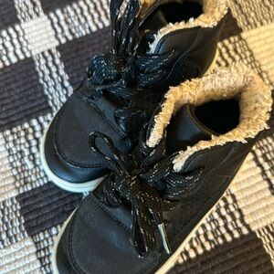 Osh Kosh high top black  cloth  and suede sneaker, with faux fur lining